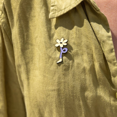 Giving Good Daisy Enamel Pin - Bonfolk